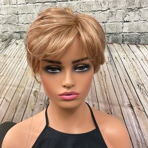 Melissa R20f short synthetic lace part wig nwt